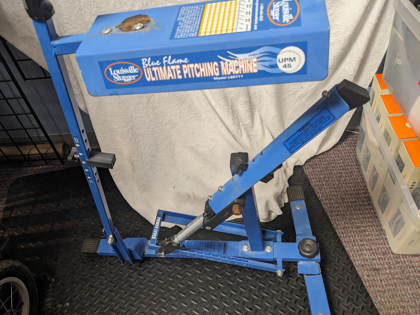 Louisville Slugger Blue Flame Pitching Machine - UPM45
