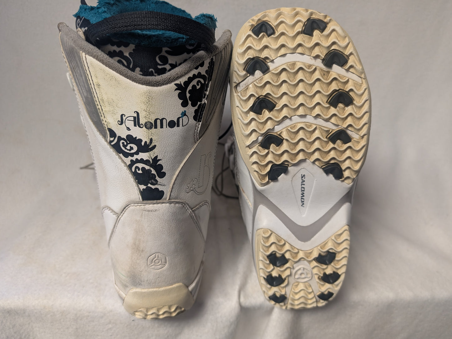 Salomon Snowboard Boots Size 8 White Used