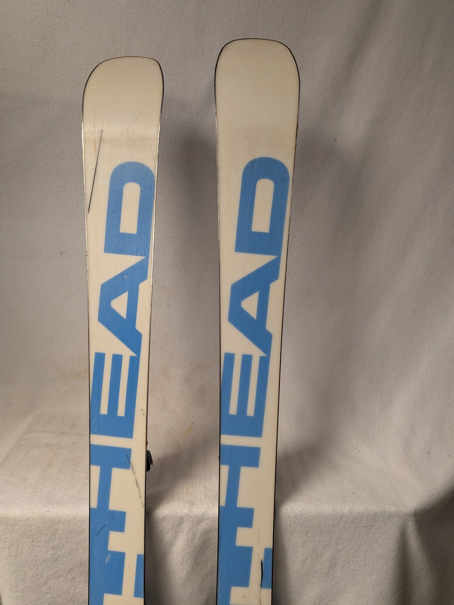 Head 70 Mojo Skis Size 127 cm Color White Condition Used