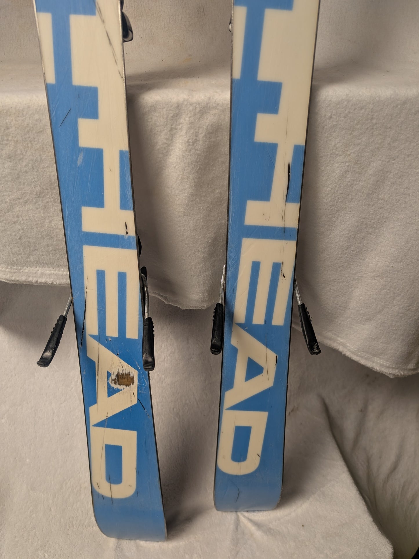 Head 70 Mojo Skis Size 127 cm Color White Condition Used