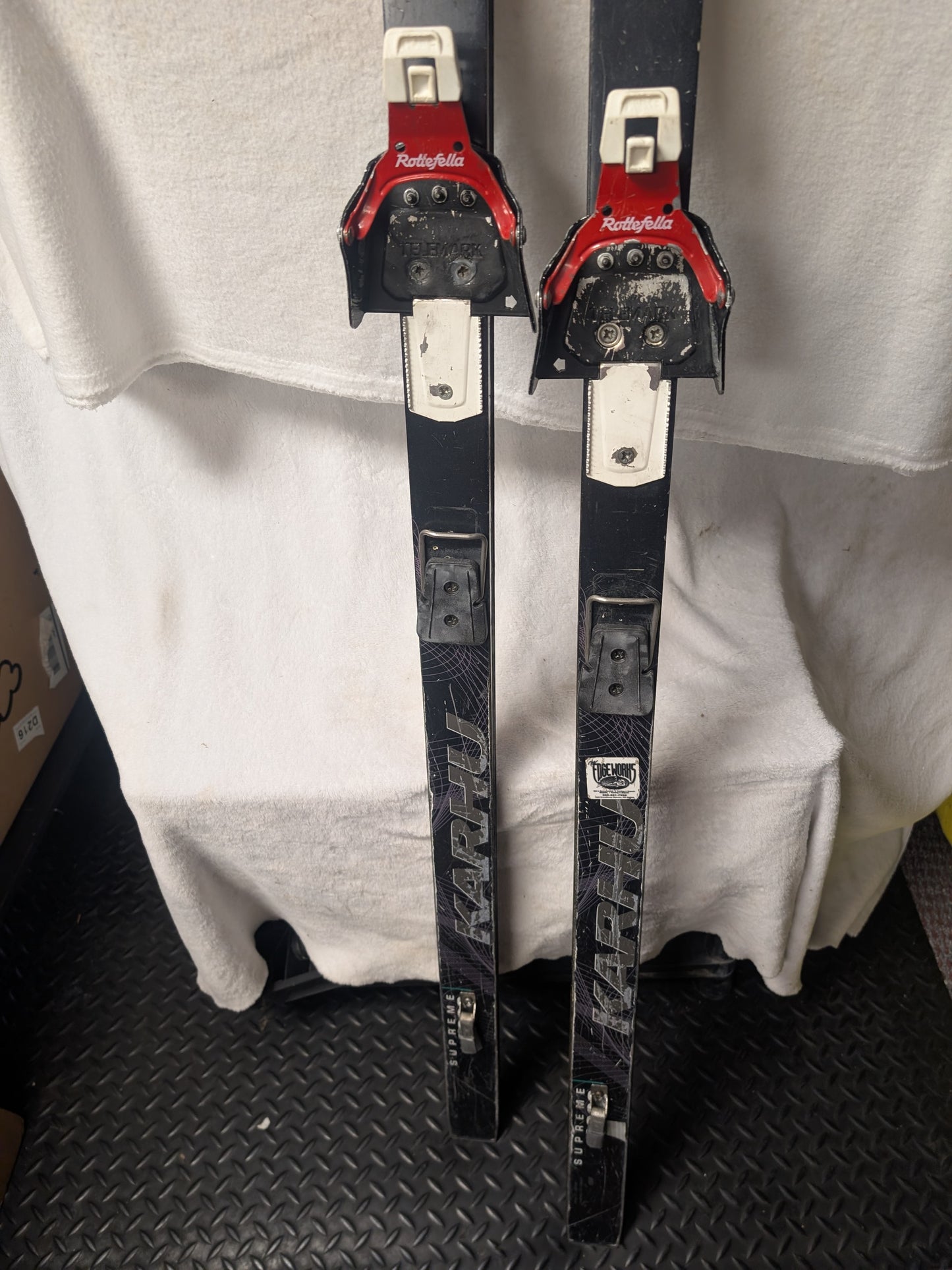 Karhu Supreme Skate XC Skis Rottefella 3pin Bindings Size 200 Cm Black Used