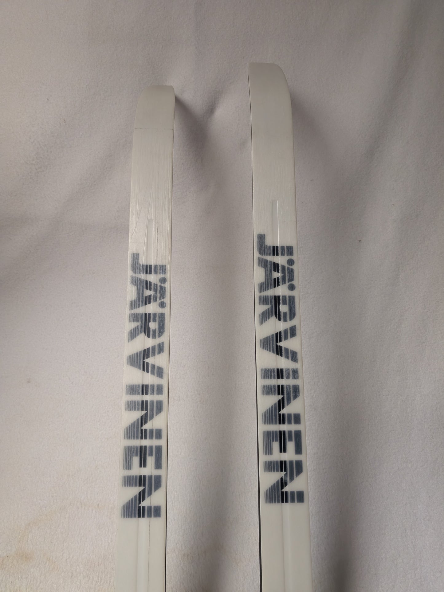 Classic Cross Country Jarvinen XC Skis NNN Bindings Size 210 Cm White Used