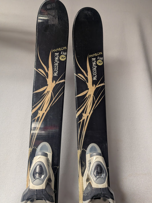 Rossignol Avalon Skis w/Saphire Bindings Size 138 Cm Color Gray Condition Used