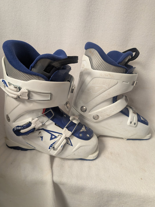 Nordica Arrow Ski Boots Size 24.5 Color White Condition Used