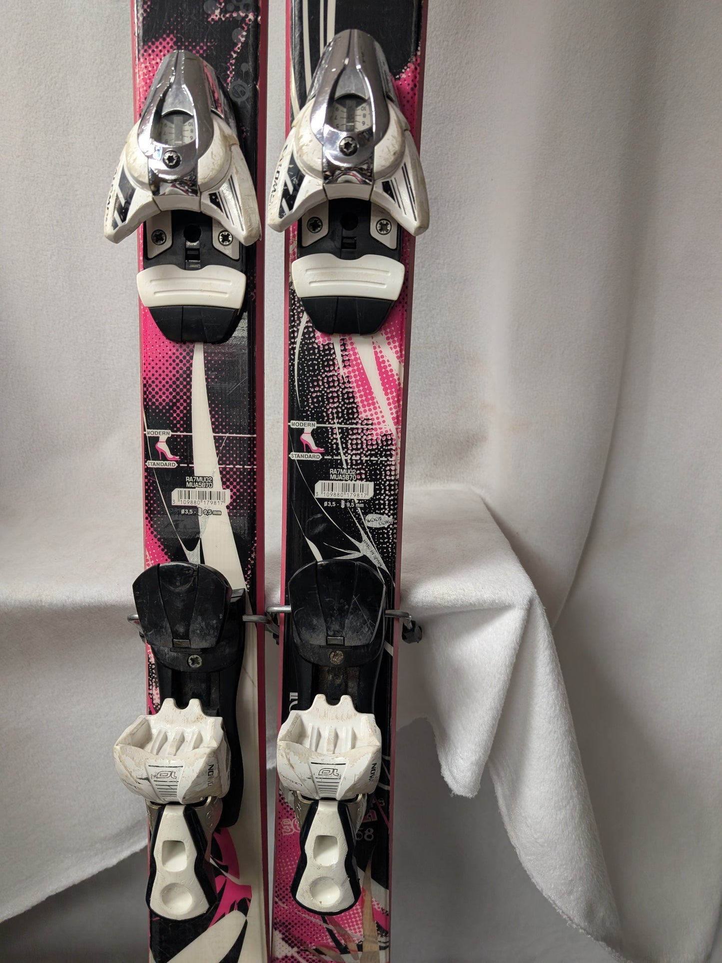 Rossignol Scratch Skis Salomon 10 Bindings 158 Cm Color Pink Condition Used