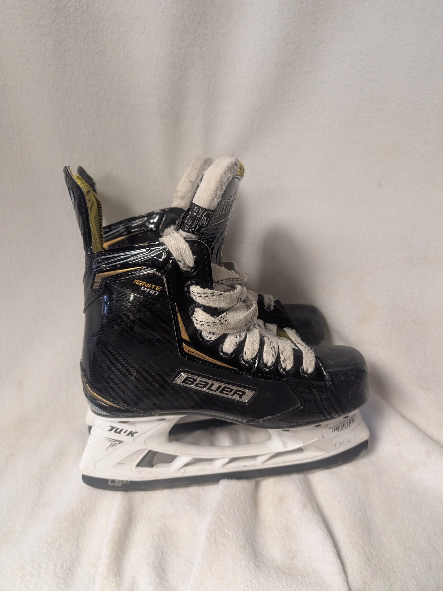 Bauer Supreme Hockey Ice Skates Size 3 Color Black Condition Used