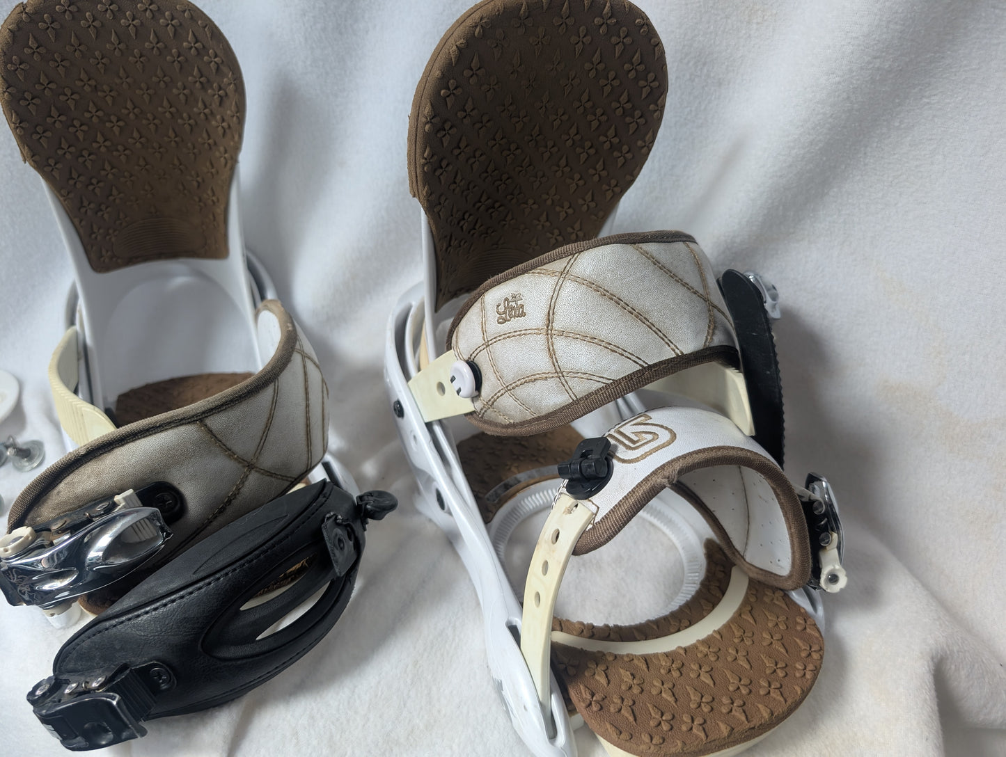 Burton Lexa Snowboard Bindings Size Medium Color White Condition Used